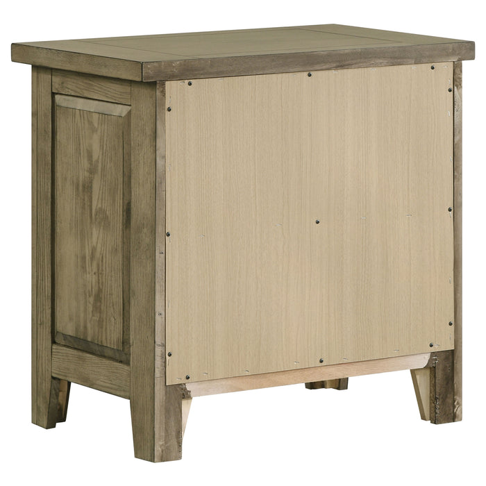 Hazlewood 4-piece Queen Bedroom Set Vineyard Oak