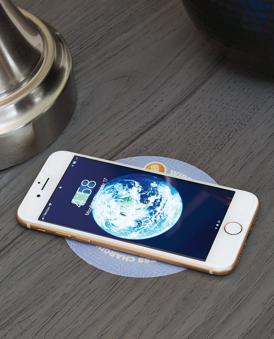 Lodanna Queen Panel Bed with Mirrored Dresser and Nightstand