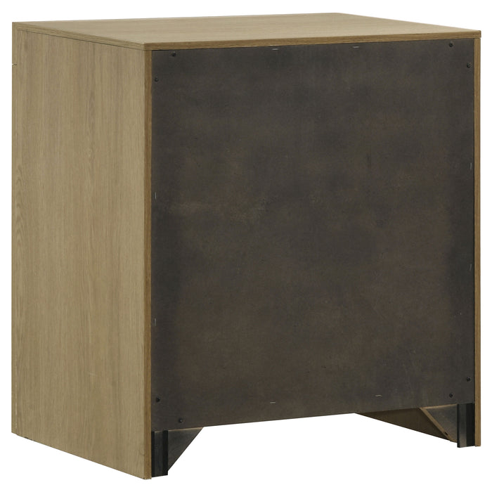Hendricks 4-piece Queen Bedroom Set Light Oak