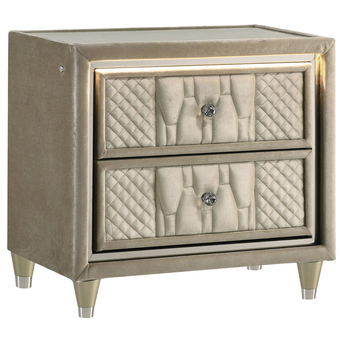 Lorient 5-piece California King Bedroom Set Ivory and Camel