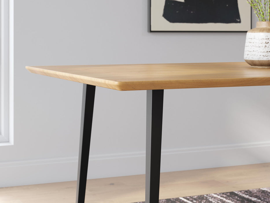 Gretlynn Dining Table and 4 Chairs