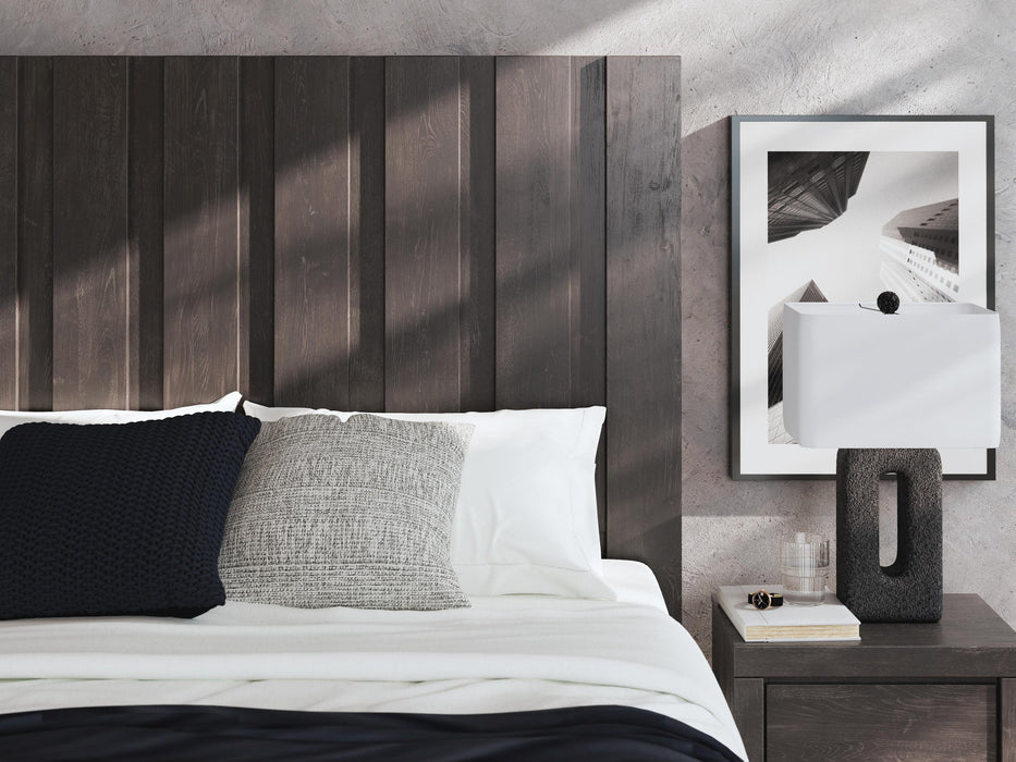 Fraluna King Panel Bed, Dresser, Mirror, Chest and Nightstand