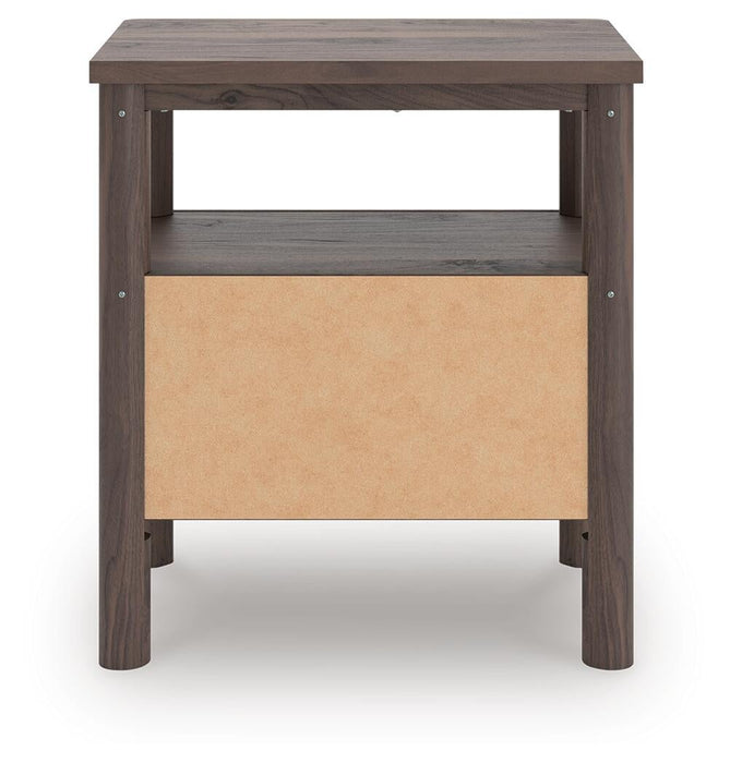 Pamytta King Panel Platform Bed, Dresser, Mirror, Chest and Nightstand