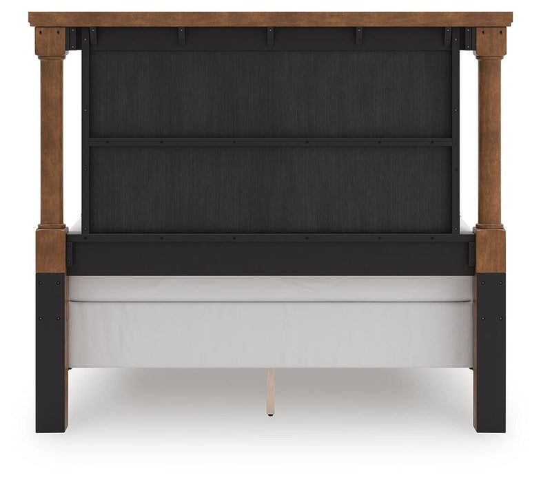 Rowlenstown Queen Poster Bed with Mirrored Dresser